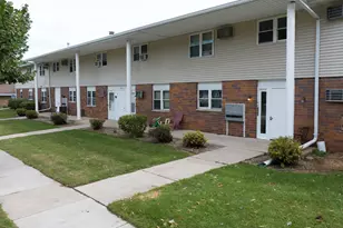 2330 S Walden Ave, Appleton, WI 54915 - Photo 2