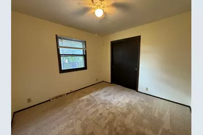 2330 S Brookside Pkwy, New Berlin, WI 53151 - Photo 14