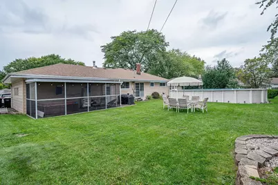7726 N 49th St, Brown Deer, WI 53223 - Photo 2