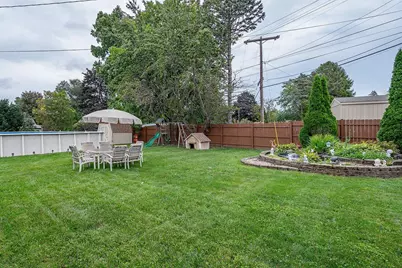 7726 N 49th St, Brown Deer, WI 53223 - Photo 24