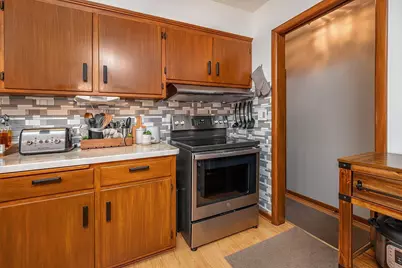 7726 N 49th St, Brown Deer, WI 53223 - Photo 8