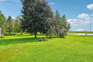 N1510 Six Corners Rd, Walworth, WI 53184 - Photo 30
