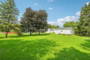 N1510 Six Corners Rd, Walworth, WI 53184 - Photo 24