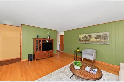 7919  Hagemann Rd, Racine, WI 53108 - Photo 6