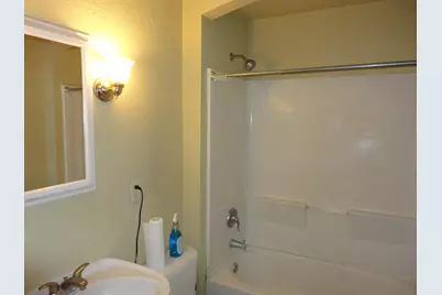 1916 E Webster Pl #1918, 1918A, Milwaukee, WI 53211 - Photo 20