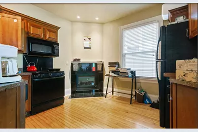 1916 E Webster Pl #1918, 1918A, Milwaukee, WI 53211 - Photo 18