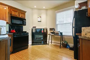 1916 E Webster Pl, Milwaukee, WI 53211 - Photo 18