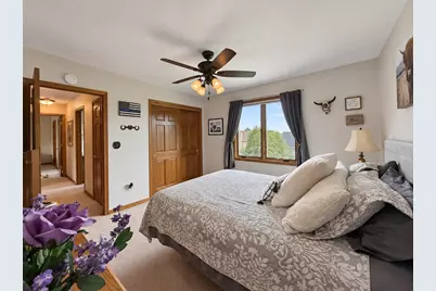 13320 W Crestwood Ct, New Berlin, WI 53151 - Photo 20
