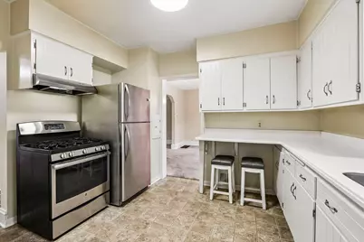 5945 N Shoreland Ave, Whitefish Bay, WI 53217 - Photo 10