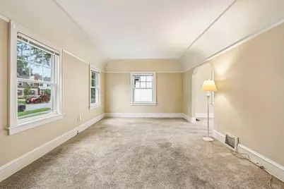5945 N Shoreland Ave, Whitefish Bay, WI 53217 - Photo 6