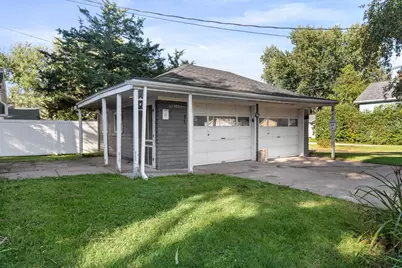 105  Van Ness St, West Salem, WI 54669 - Photo 30