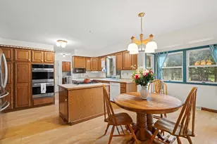 18045 Lamplighter Ln, Brookfield, WI 53045 - Photo 16