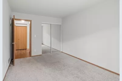 18755  Brookfield Lake Dr #15, Brookfield, WI 53045 - Photo 16
