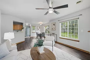 18755 Brookfield Lake Dr, Brookfield, WI 53045 - Photo 6