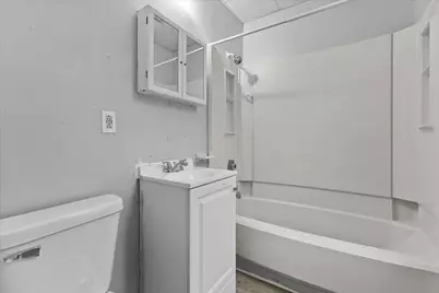 2421 S 5th Pl, Milwaukee, WI 53207 - Photo 10