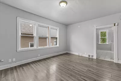 2421 S 5th Pl, Milwaukee, WI 53207 - Photo 18
