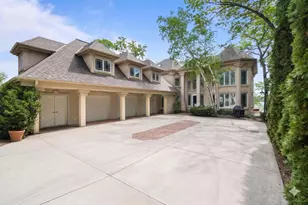 2718 Willow Point Dr, Delavan, WI 53115 - Photo 6