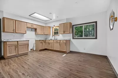 1003 S 31st St, Milwaukee, WI 53215 - Photo 8