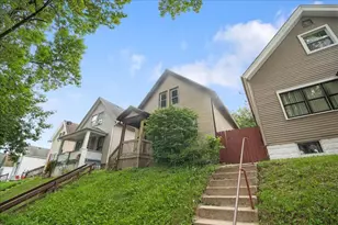 1003 S 31st St, Milwaukee, WI 53215 - Photo 2
