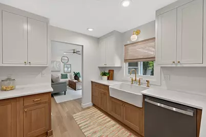 11500 N Buntrock Ave, Mequon, WI 53092 - Photo 8