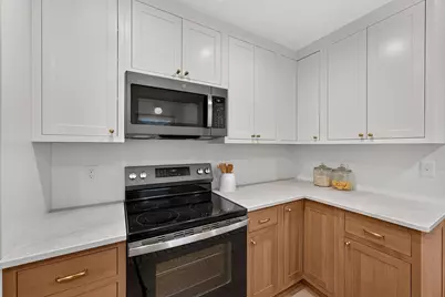 11500 N Buntrock Ave, Mequon, WI 53092 - Photo 14