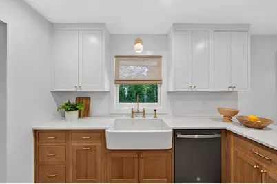 11500 N Buntrock Ave, Mequon, WI 53092 - Photo 10