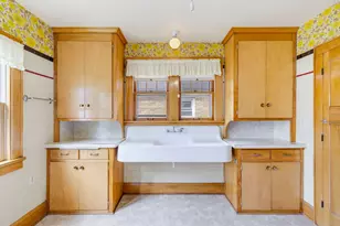 2631 S Linebarger Terrace, Milwaukee, WI 53207 - Photo 14