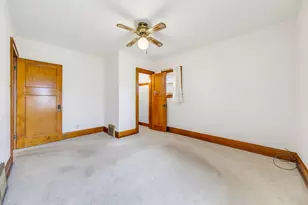 2631 S Linebarger Terrace, Milwaukee, WI 53207 - Photo 18