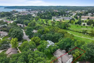 426 Country Club Dr, Lake Geneva, WI 53147 - Photo 32