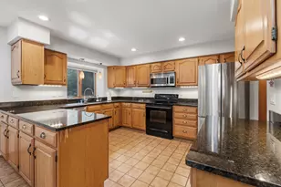 2944 Ridley Rd, Delafield, WI 53029 - Photo 8