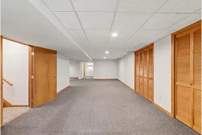 2944  Ridley Rd, Delafield, WI 53029 - Photo 30
