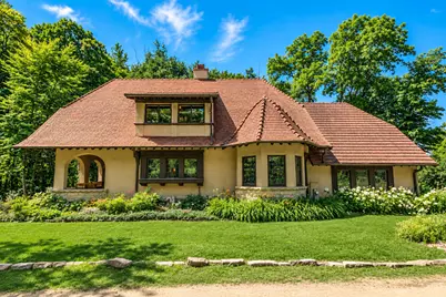 6789 N Elm Tree Rd, Glendale, WI 53217 - Photo 1