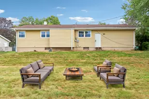 2218 Catalpa Rd, Madison, WI 53713 - Photo 10