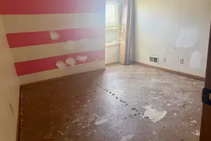 9051 N 95th St, Milwaukee, WI 53224 - Photo 8