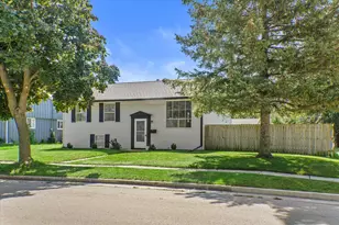 9525 Hulda Dr, Sturtevant, WI 53177 - Photo 2