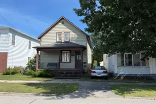 2219 Jefferson St, Two Rivers, WI 54241 - Photo 2