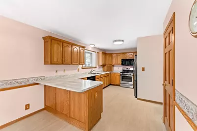 N58W24835  Cardinal Ct, Sussex, WI 53089 - Photo 10