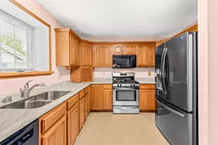 N58W24835 Cardinal Ct, Sussex, WI 53089 - Photo 12
