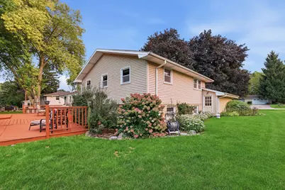 16200  Tomahawk Trl, Brookfield, WI 53005 - Photo 48