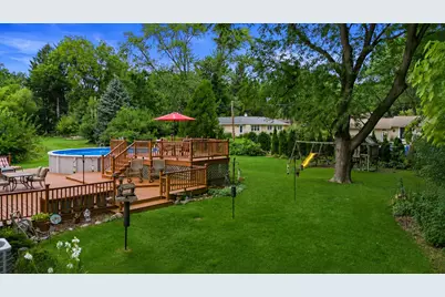 16200  Tomahawk Trl, Brookfield, WI 53005 - Photo 4