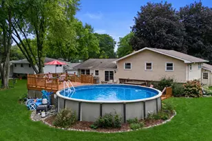 16200 Tomahawk Trail, Brookfield, WI 53005 - Photo 8