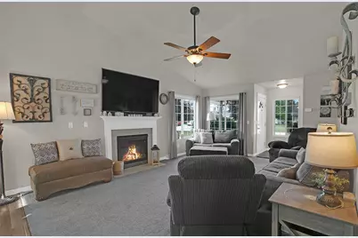 4616  Fox Grove Rd, Sheboygan, WI 53081 - Photo 10