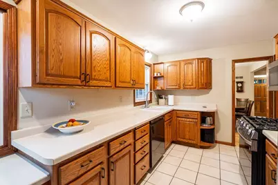 2416 S 79th St, West Allis, WI 53219 - Photo 8