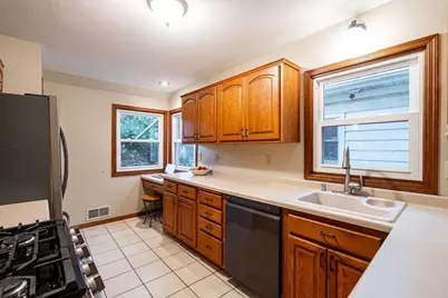 2416 S 79th St, West Allis, WI 53219 - Photo 10