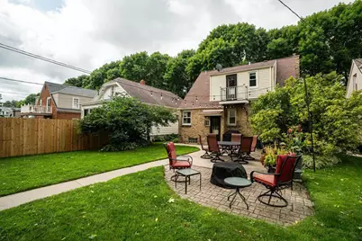 2416 S 79th St, West Allis, WI 53219 - Photo 22