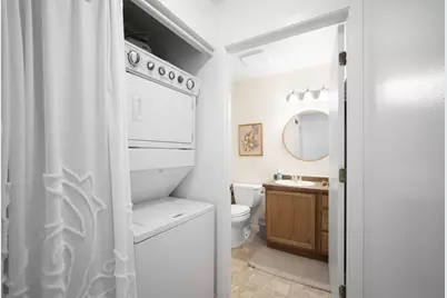 1712  Creek Rd #203, West Bend, WI 53090 - Photo 10