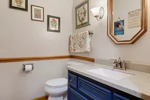 10257 W Spring Green Rd, Greenfield, WI 53228 - Photo 10