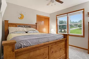 10257 W Spring Green Rd, Greenfield, WI 53228 - Photo 22