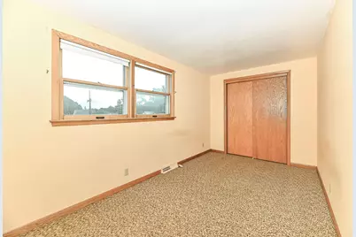 1118 S 124th St, West Allis, WI 53214 - Photo 24
