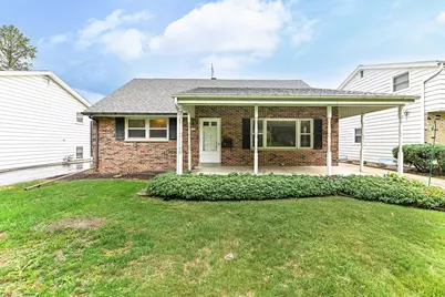 1118 S 124th St, West Allis, WI 53214 - Photo 2